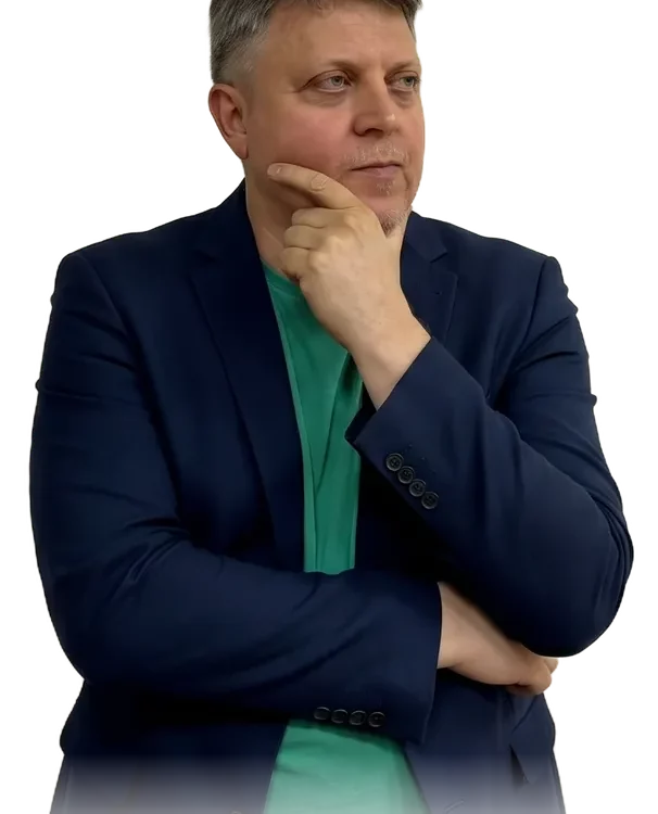 Александр Макаров в задумчивости
